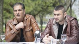 herkes-kral-i-bekliyor-burak-yilmaz-in-babasi-14728856_9126_m.jpg